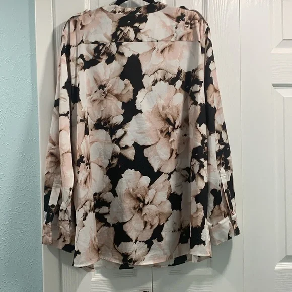 Calvin Klein Button Up Roll Tab Long Sleeves - Picture 6 of 8